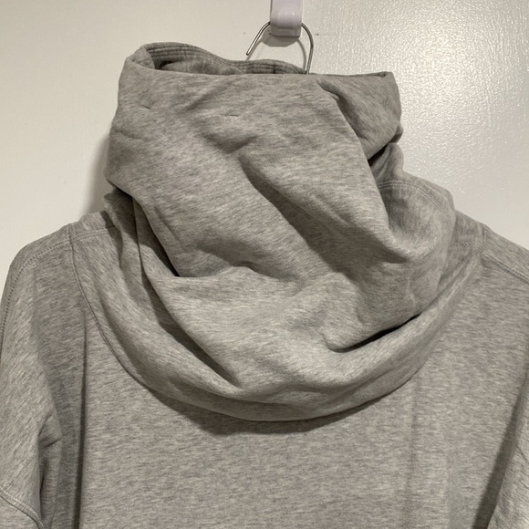 Lululemon stress less pullover hoodie scarf hood Heather grey size 4 - Picture 8 of 8